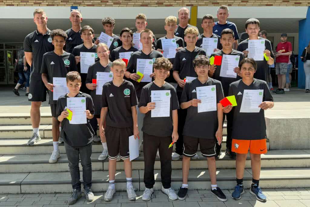 DFB Junior Schiedsrichter Ausbildung an der Otto-Burrmeister-Realschule Recklinghausen
