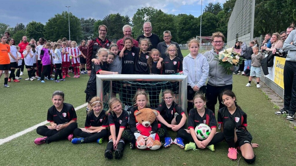 Ehre, wem Ehre geb&uuml;hrt  Club100-Vereinsehrung f&uuml;r SG Bockum-H&ouml;vel und Sabine Schwirn