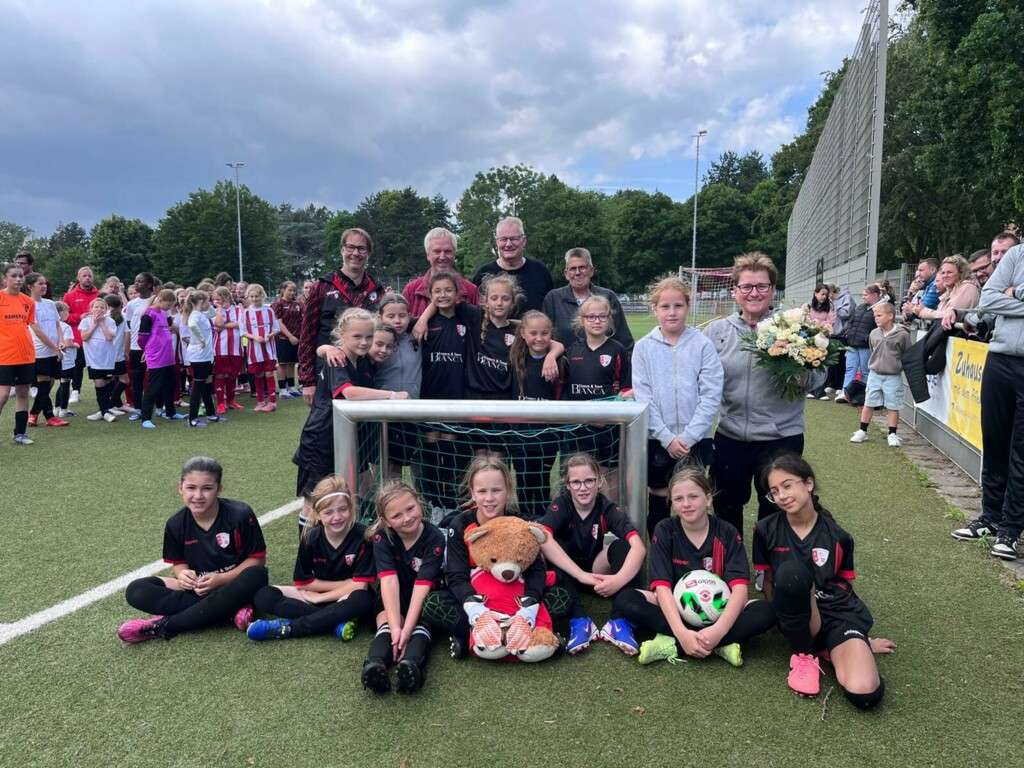 Ehre, wem Ehre geb&uuml;hrt  Club100-Vereinsehrung f&uuml;r SG Bockum-H&ouml;vel und Sabine Schwirn